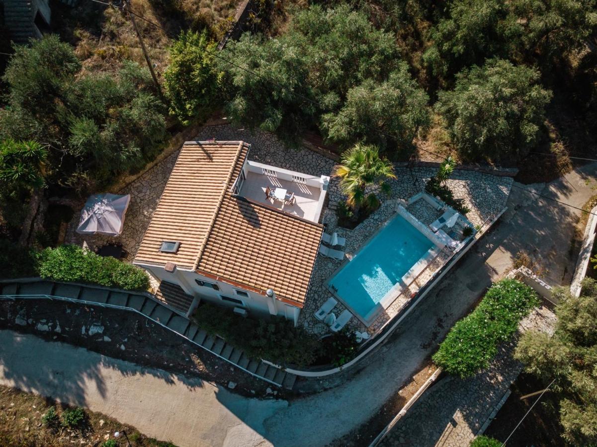 Villa Poseidon Agios Spyridon  Екстериор снимка